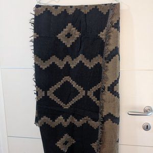 Aritzia Scarf